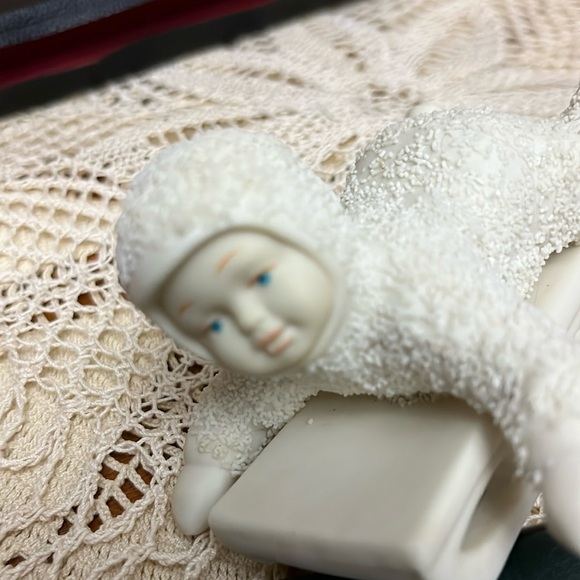 “Hold on Tight” Dept 56 Snowbabies - Picture 7 of 8